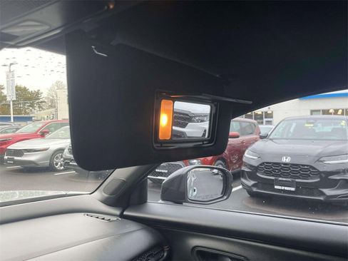 Certified 2025 Honda HR-V Sport image 28