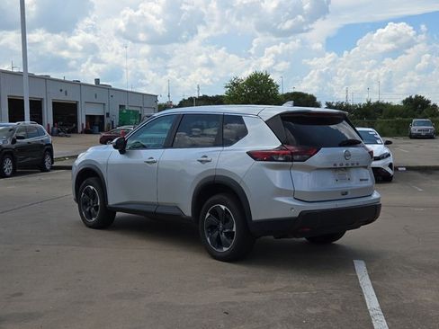 Used 2024 Nissan Rogue SV AWD/4WD image 7