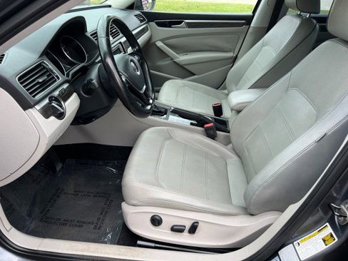 Used 2016 Volkswagen Passat 1.8T SE w/ Lighting Package (P06) image 9