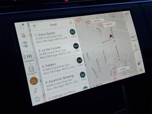 New 2025 Land Rover Range Rover SE image 24