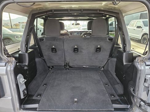 Used 2021 Jeep Wrangler Unlimited Sport image 31
