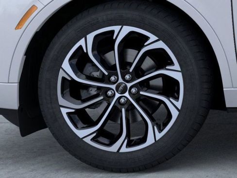 New 2026 Lincoln Nautilus Reserve image 19