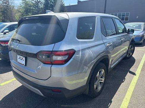 Used 2024 Honda Pilot EX-L image 4