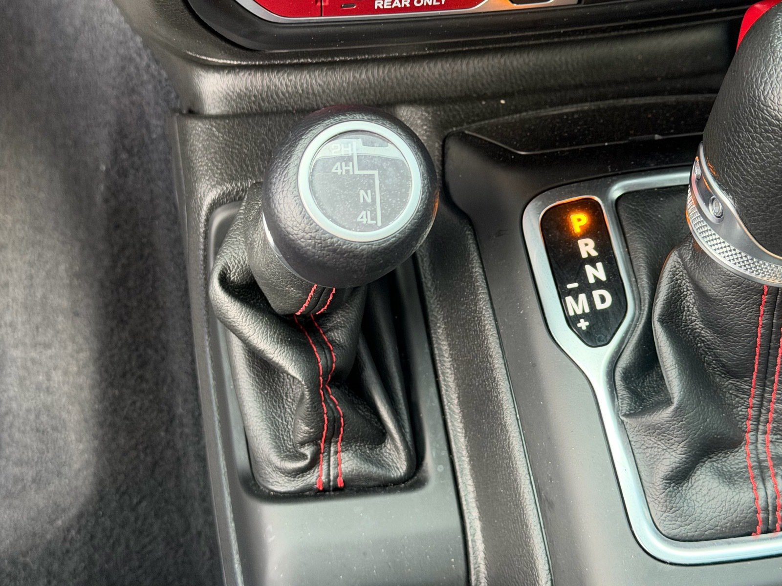 Used 2023 Jeep Gladiator Rubicon w/ LED Lighting Group AWD/4WD image 29