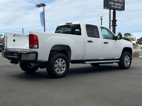 Used 2014 GMC Sierra 2500 SLE w/ SLE Preferred Package AWD/4WD image 6