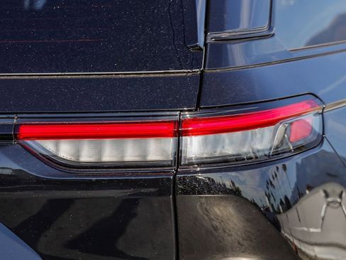 New 2025 Jeep Grand Cherokee Altitude image 10