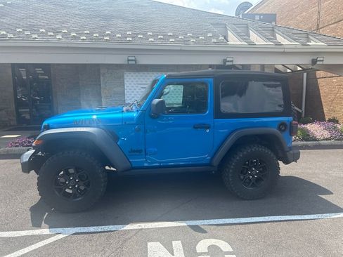 Used 2024 Jeep Wrangler Sport AWD/4WD image 4