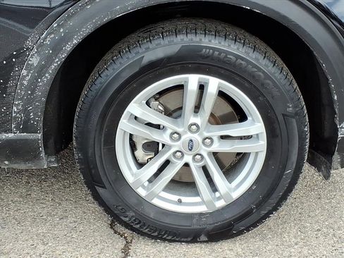 Used 2023 Ford Explorer XLT w/ Equipment Group 202A image 10