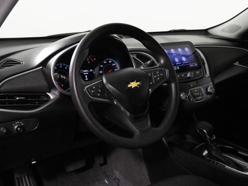 Used 2021 Chevrolet Malibu LS image 5