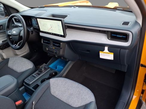 New 2026 Ford Maverick XLT w/ XLT Luxury Package image 12