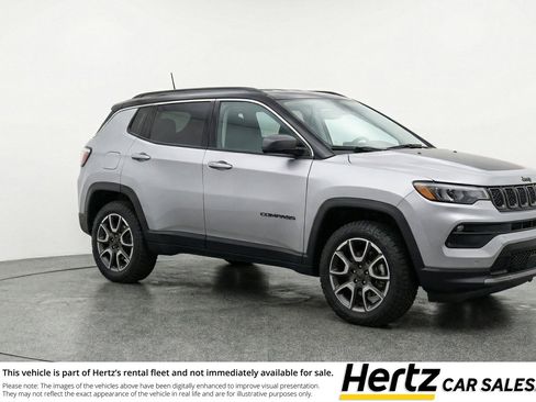 Used 2025 Jeep Compass Trailhawk AWD/4WD image 1
