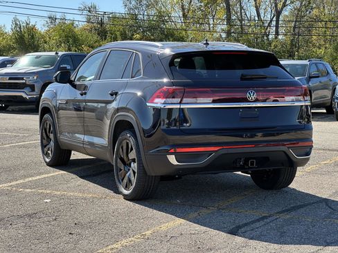 New 2026 Volkswagen Atlas Cross Sport SE image 4