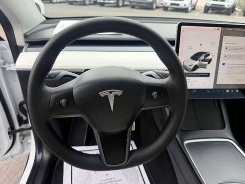 Used 2021 Tesla Model Y Performance AWD/4WD image 11