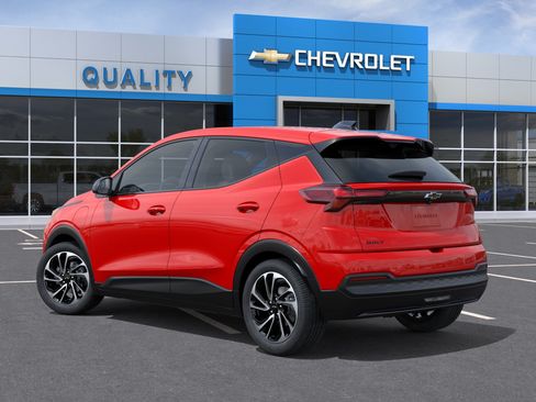New 2027 Chevrolet Bolt LT w/ Super Cruise Package FWD image 3