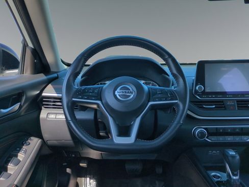 Used 2022 Nissan Altima 2.5 SR image 12