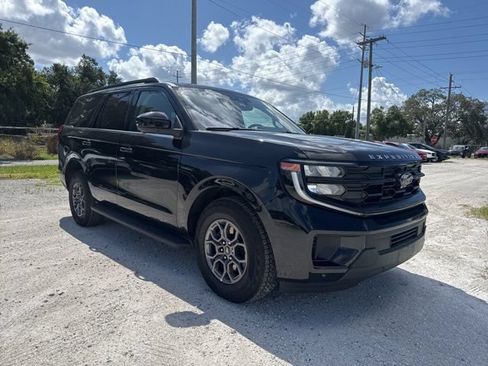 Used 2025 Ford Expedition Active AWD/4WD image 1