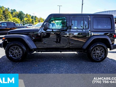 Used 2024 Jeep Wrangler Sport S image 9