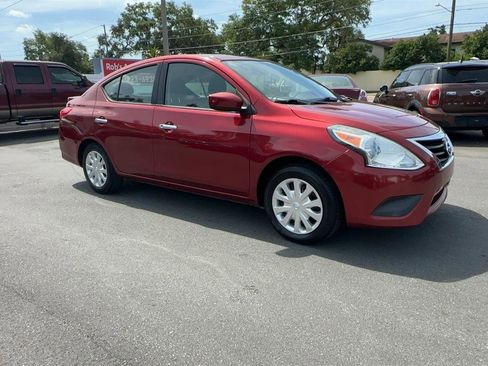 Used 2019 Nissan Versa SV FWD image 18