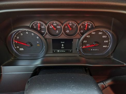 Used 2021 Chevrolet Silverado 1500 Custom image 2