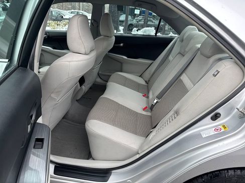 Used 2014 Toyota Camry XLE image 30