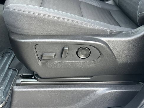 Used 2024 Chevrolet Silverado 2500 Custom w/ Custom Convenience Package image 18