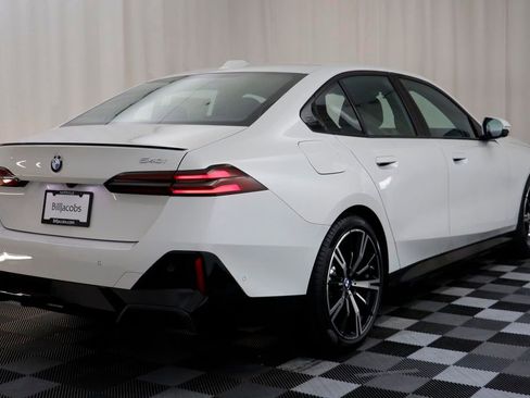 New 2026 BMW 540i xDrive w/ M Sport Package image 17