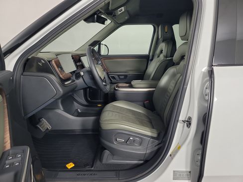 Used 2024 Rivian R1T Adventure AWD/4WD image 20