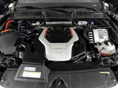 Used 2018 Audi SQ5 Premium Plus w/ Navigation Package image 37