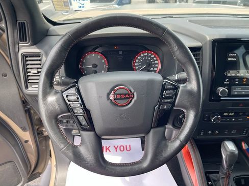 Used 2022 Nissan Frontier PRO-4X AWD/4WD image 14