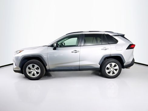 Used 2019 Toyota RAV4 LE FWD image 7