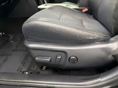 Used 2012 Toyota Camry SE FWD image 9