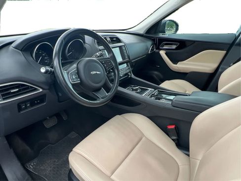 Used 2018 Jaguar F-PACE Premium AWD/4WD image 16