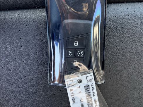 Used 2022 Volkswagen Atlas Cross Sport SE image 38