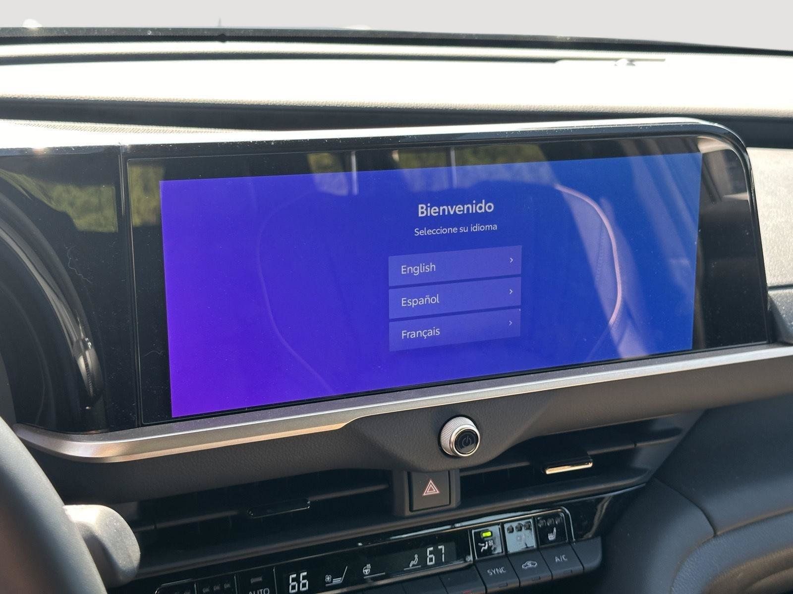 Used 2025 Toyota Crown Signia AWD/4WD image 11