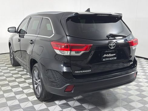 Used 2019 Toyota Highlander XLE image 7