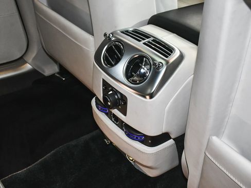 Used 2018 Rolls-Royce Ghost RWD image 61