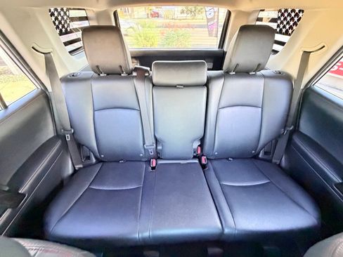Used 2019 Toyota 4Runner TRD Off-Road Premium AWD/4WD image 18