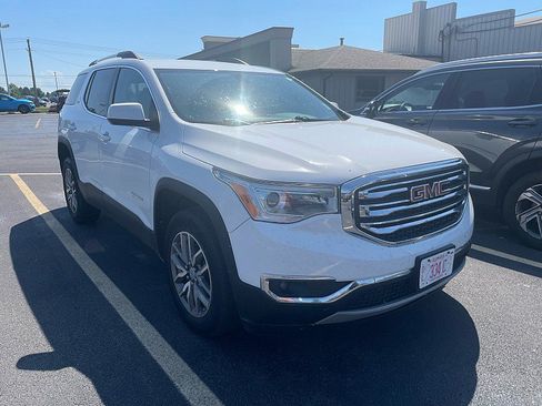 Used 2019 GMC Acadia SLE w/ Driver Alert Package I FWD image 3