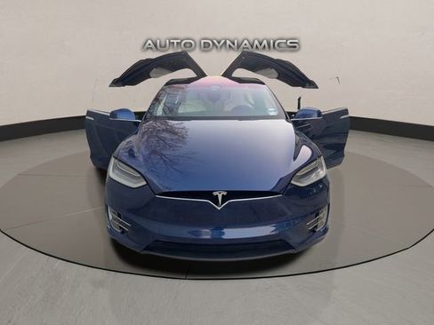 Used 2019 Tesla Model X 75D image 17