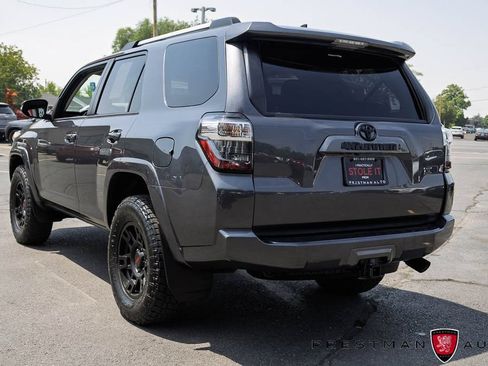 Used 2022 Toyota 4Runner SR5 Premium w/ Moonroof Package AWD/4WD image 17