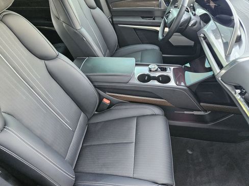 New 2026 Cadillac Vistiq Sport image 13