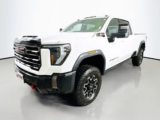 Used 2024 GMC Sierra 2500 AT4X video 3