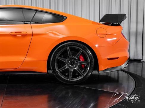 Used 2020 Ford Mustang Shelby GT500 w/ Carbon Fiber Track Pack RWD image 10