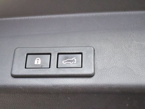 Used 2022 Subaru Ascent Limited w/ Technology Package image 15