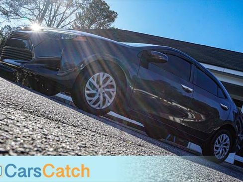 Used 2018 Toyota Corolla LE image 4