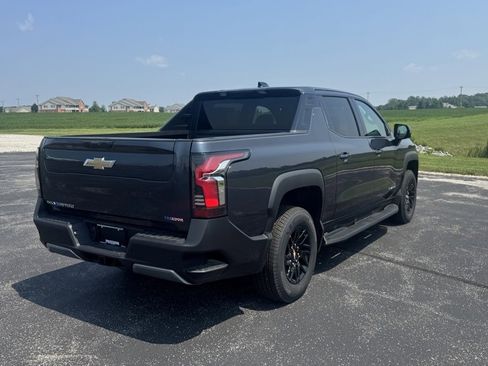 New 2025 Chevrolet Silverado EV LT image 7