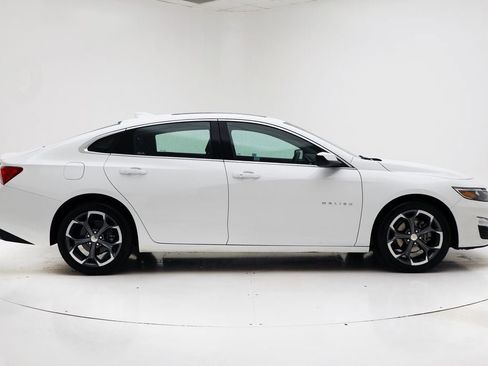 Used 2024 Chevrolet Malibu LT image 3