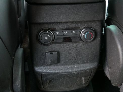 Used 2015 Ford Explorer XLT w/ Equipment Group 202B AWD/4WD image 17