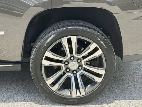 Used 2019 GMC Yukon Denali w/ Denali Ultimate Package AWD/4WD image 33