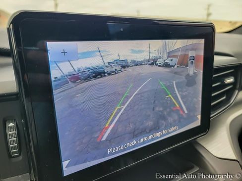 Used 2020 Ford Explorer XLT image 15